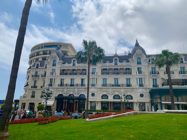 A4C29739-F7B5-478E-B301-5672175A3F81